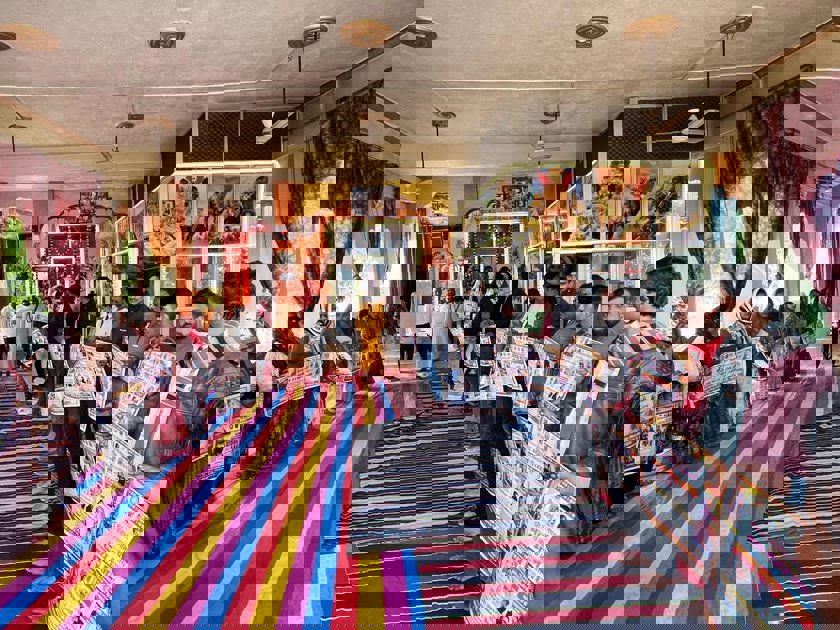 गोकुल शर्मा देंगे भजनों की प्रस्तुति,तैयारियों को लेकर हुई बैठक