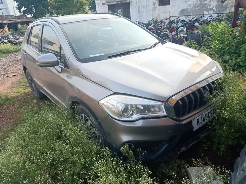 लग्जरी कार से 45.770 किलो अफीम डोडा चूरा बरामद, चौकी प्रभारी की सटीक सूचना से पकड़ा गया तस्कर