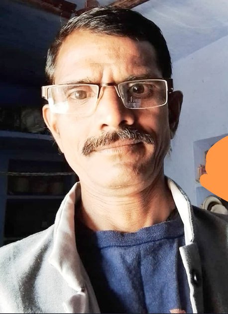 बालों में लगी मेंहदी धोकर धूप में बैठा था, कुछ दर बाद सीने में उठा दर्द, दम तोड़ा