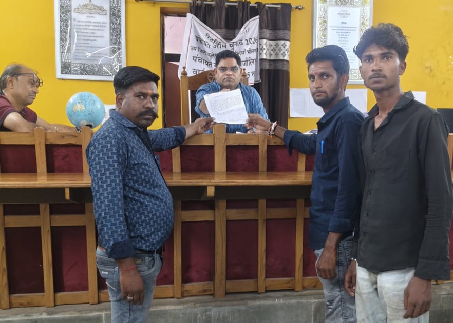 विहिप-बजरंग दल ने एसडीएम को सौंपा ज्ञापन