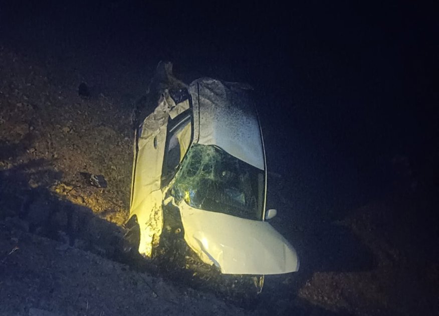 कार सवार दो यात्री गंभीर घायल, नला का माताजी के निकट हुआ हादसा