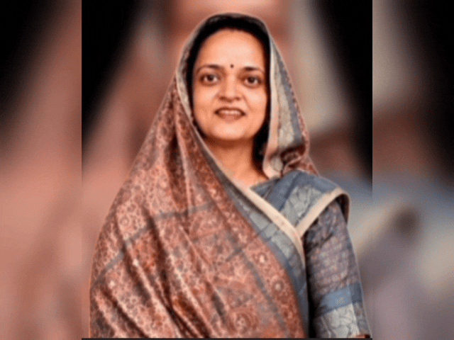 भाजपा पार्षद हर्षेंद्रा राठौड़ और आशा देवी ने भी भरा पर्चा