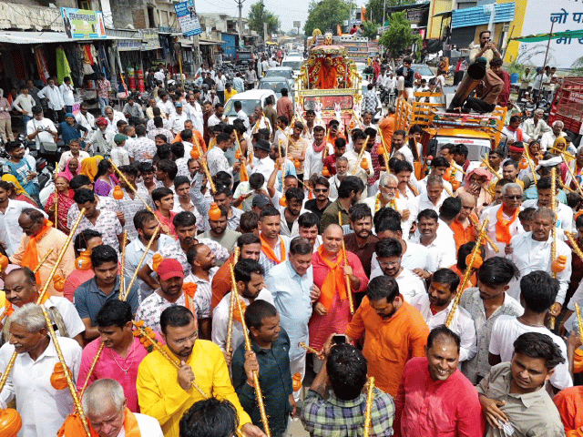 विधायक गोपाल खंडेलवाल के नेतृत्व में त्रिवेणी संगम से मुंडला हनुमान तक निकली भव्य कावड़ यात्रा